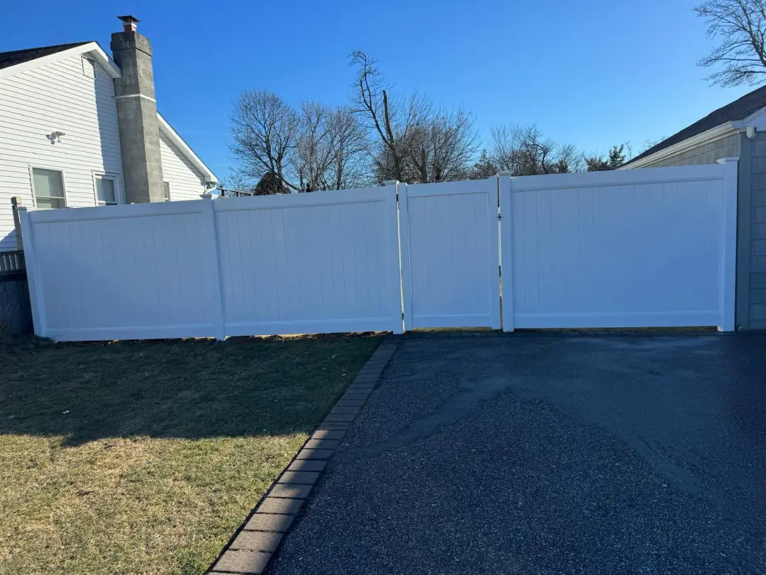 Aluminum fence