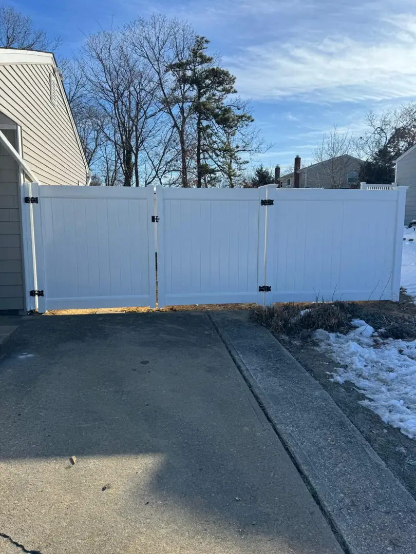 Vinyl fence