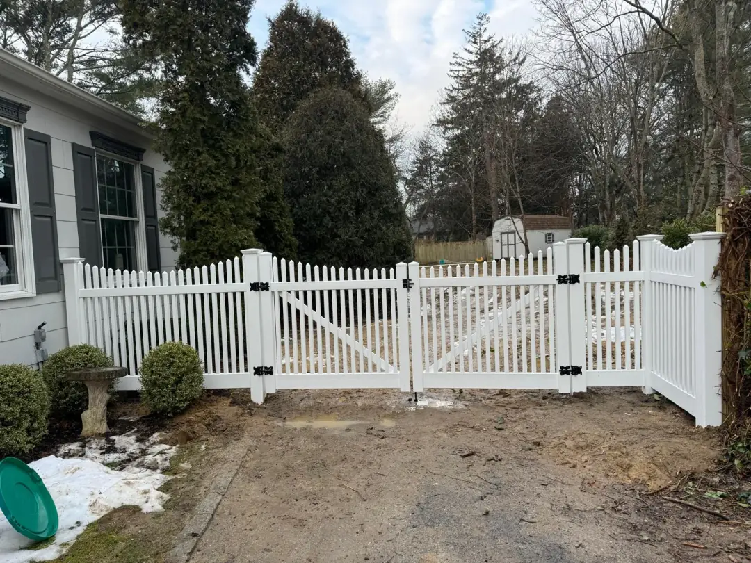 Vinyl fence